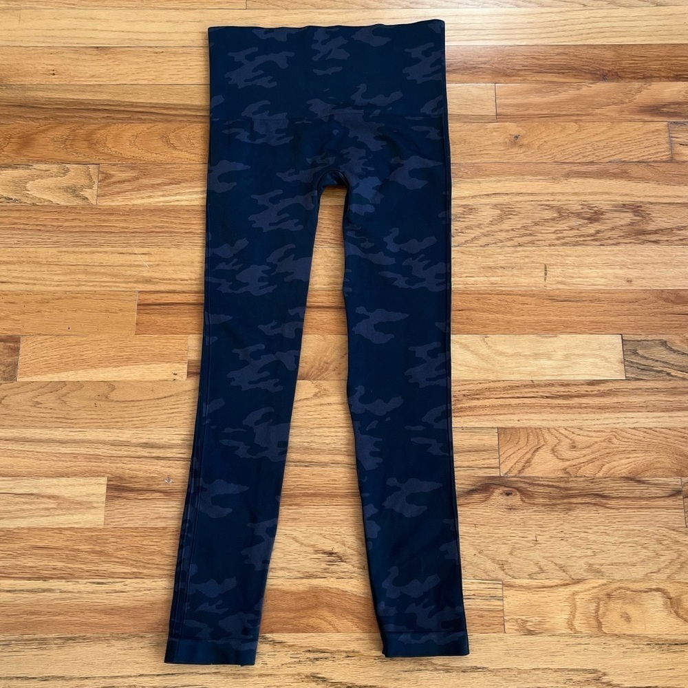 SPANX high Waist Camo Seamless Leggings M - Picture 3 of 7